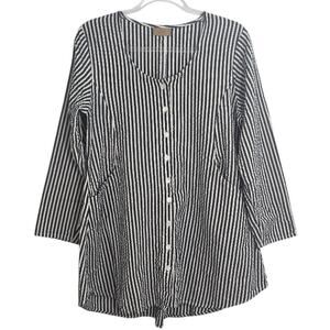 Tulip Seersucker Stripe Tunic Top With Front Pockets Button Front Medium
